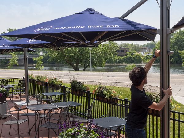 Cantilever Umbrella at the bar