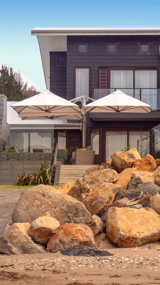 cantilever umbrella at home